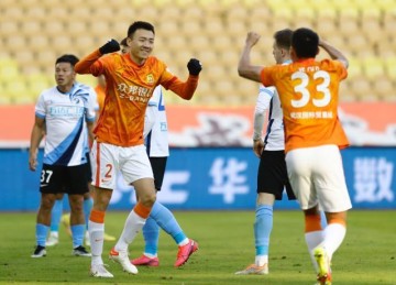 电子游戏-武汉长江困境中击败大连人 拿到三分虽好仍不解渴