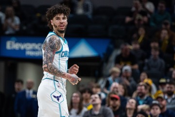 九游-三球出战28分钟 12中4&amp;三分10中3拿到14分7板9助 正负值+24