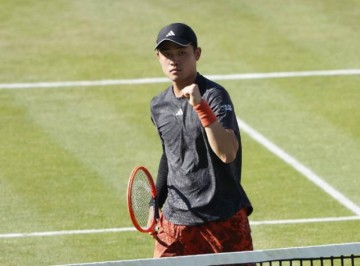 电子游戏-把世界第七逼入决胜盘 吴易昺的草地表现又进步了